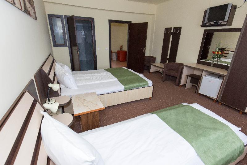 Pension Varadia Oradea Extérieur photo